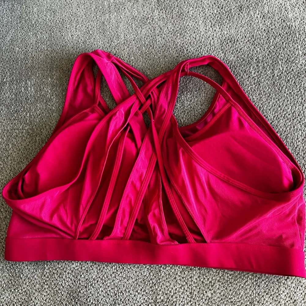 Women's Fabletics Magenta Sports Bra - Picture 2 of 5